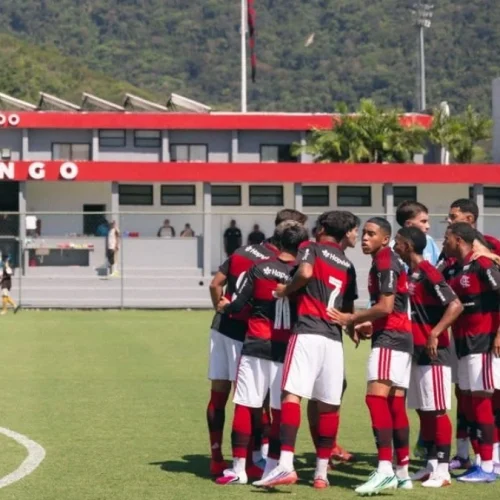 Jogador manda recado ao árbitro após jogo do Flamengo x Fluminense