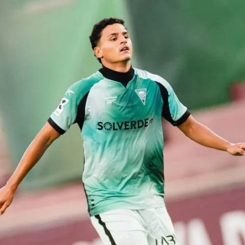 Jogador se apega em trajetória no Flamengo para ter sucesso no futebol português