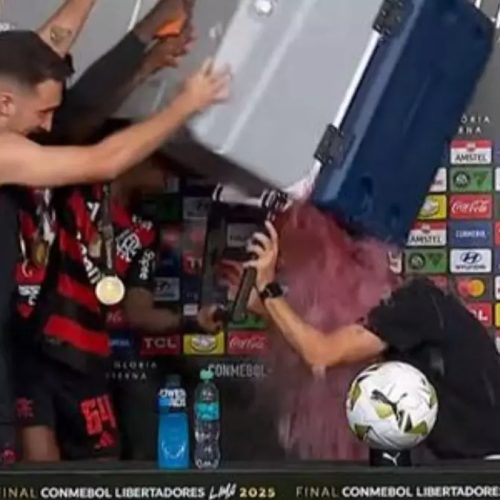 Jogadores do Flamengo surpreendem Filipe Luís e chocam jornalistas