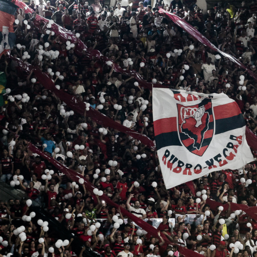 Jogo do Flamengo x Cruzeiro quebra recorde de público de 2025
