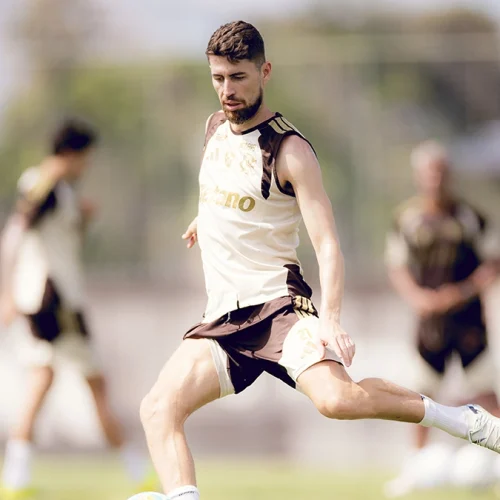 Jorginho é dúvida para jogo do Flamengo x Cusco na Libertadores; volante passa por exames