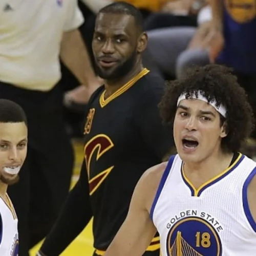 Lenda de time dos EUA, Varejão se derrete pelo Flamengo