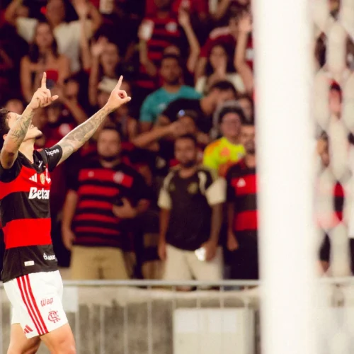 Pedro é eleito 'Craque da Torcida' depois da vitória do Flamengo