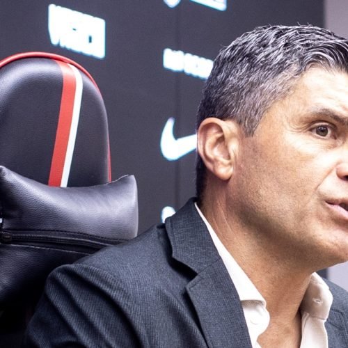 Pedro enxerga Vasco no mesmo nível que o Flamengo antes de clássico no Brasileirão