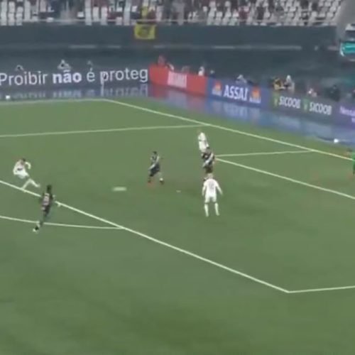 QUE GOLAÇO! Samuel Lino marca de fora da área e amplia vantagem do Flamengo contra o Vasco