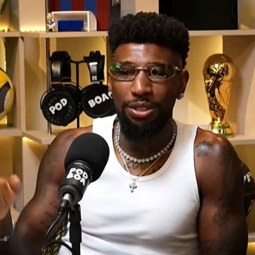 Royal diz que é mais difícil jogar no Flamengo do que no Barcelona