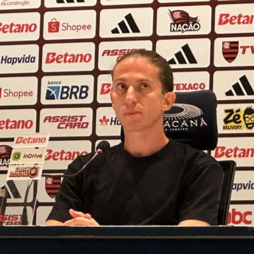 Filipe Luís manda recado sobre escalação do Flamengo