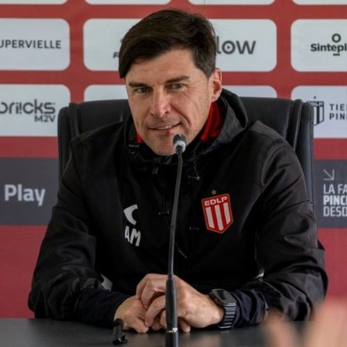 Técnico do Estudiantes otimista antes do jogo contra o Flamengo