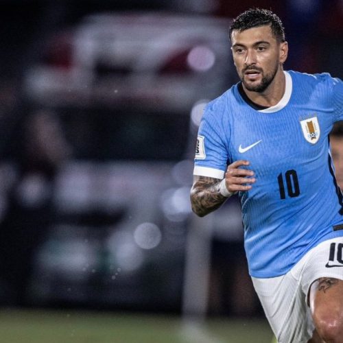 Treinador do Uruguai define futuro de Arrascaeta na Copa