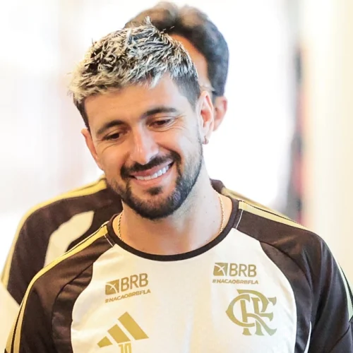 Veja como está o retorno de Arrascaeta aos jogos do Flamengo