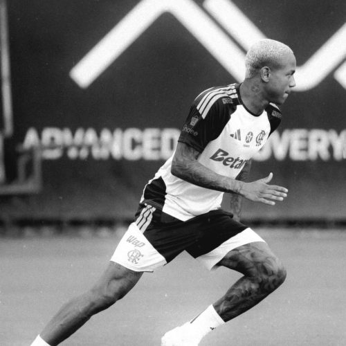 Wallace Yan se pronuncia após ficar fora dos últimos jogos do Flamengo