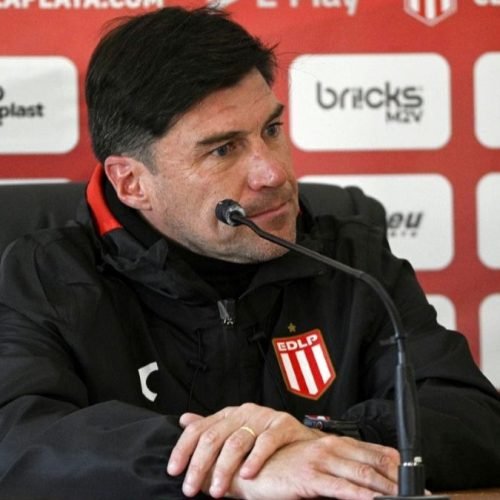 técnico do Estudiantes ignora volta no Maracanã